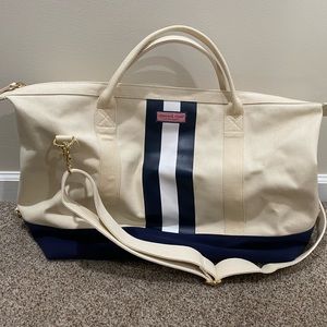 Vineyard Vines luggage bag